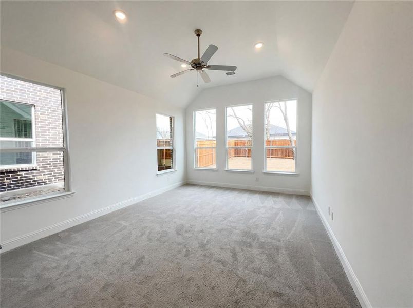 Spacious, unfurnished interior of a new home in Shaded Tree, McKinney (Image 12).