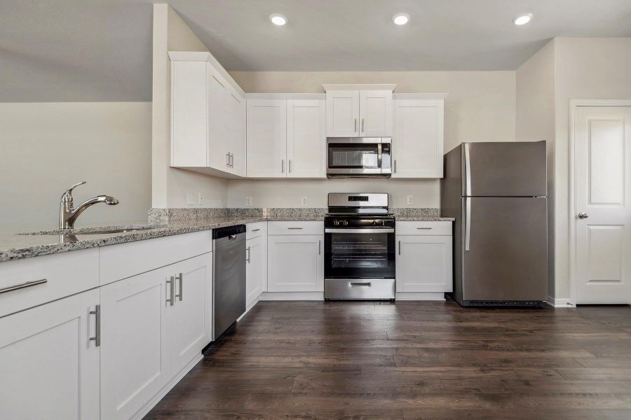 Furnished interior view inside a new home in Sweetwater Ridge, Conroe (Image 4).