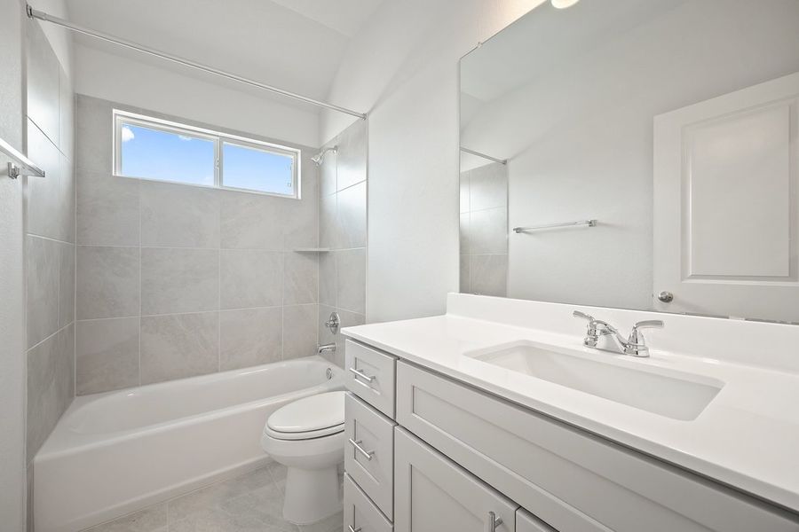 Furnished interior view inside a new home in Porter Country, Kyle (Image 11).