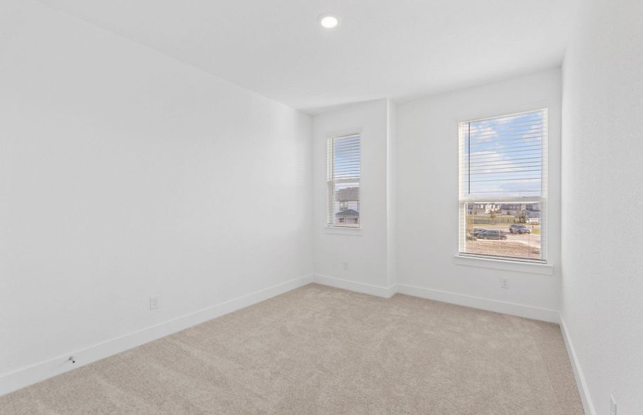 Spacious, unfurnished interior of a new home in Northpoint at Old Settlers, Round Rock (Image 30).