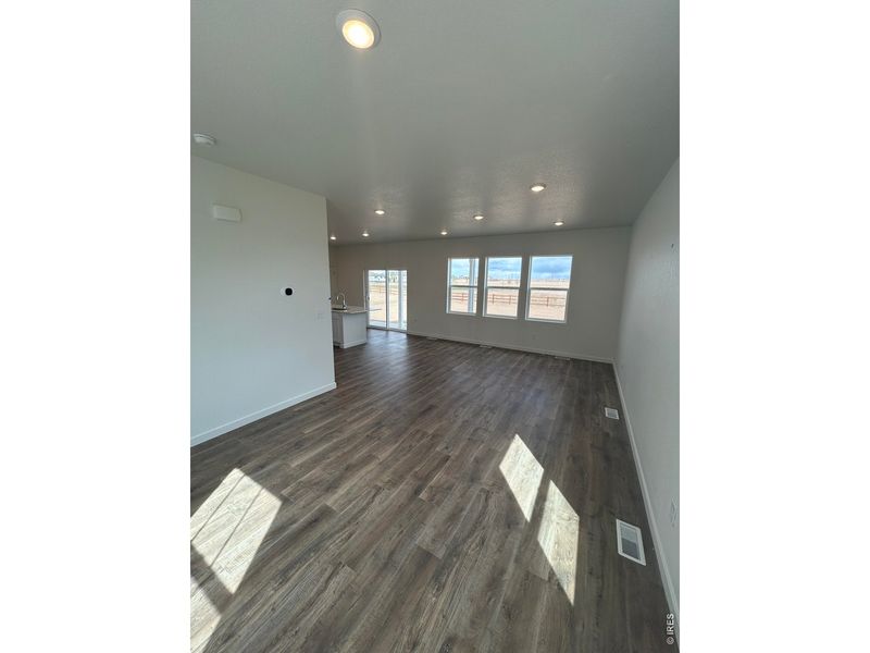 Spacious, unfurnished interior of a new home in Hudson Hills, Hudson (Image 9).
