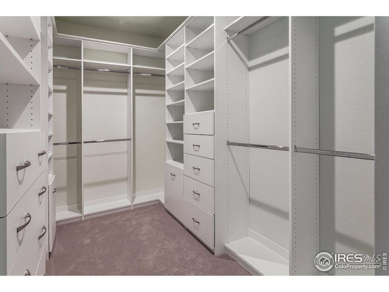 Spacious, unfurnished interior of a new home in , Berthoud (Image 38).