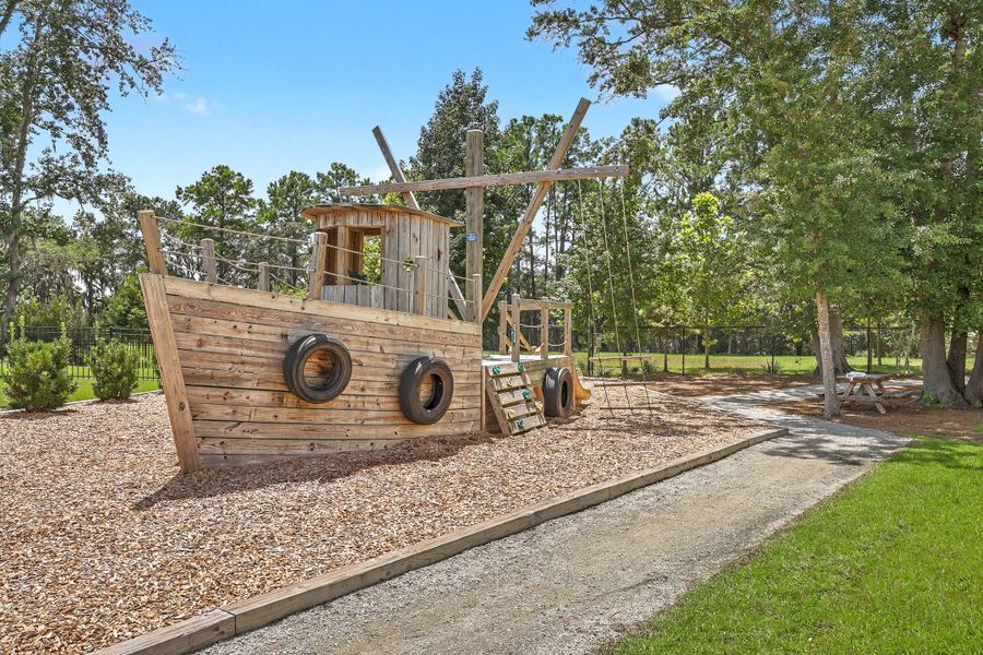 Community amenities in , Johns Island (Image 44).