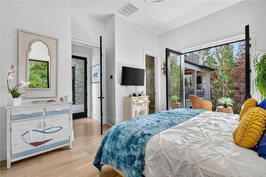 Furnished interior view inside a new home in , Atlanta (Image 66).