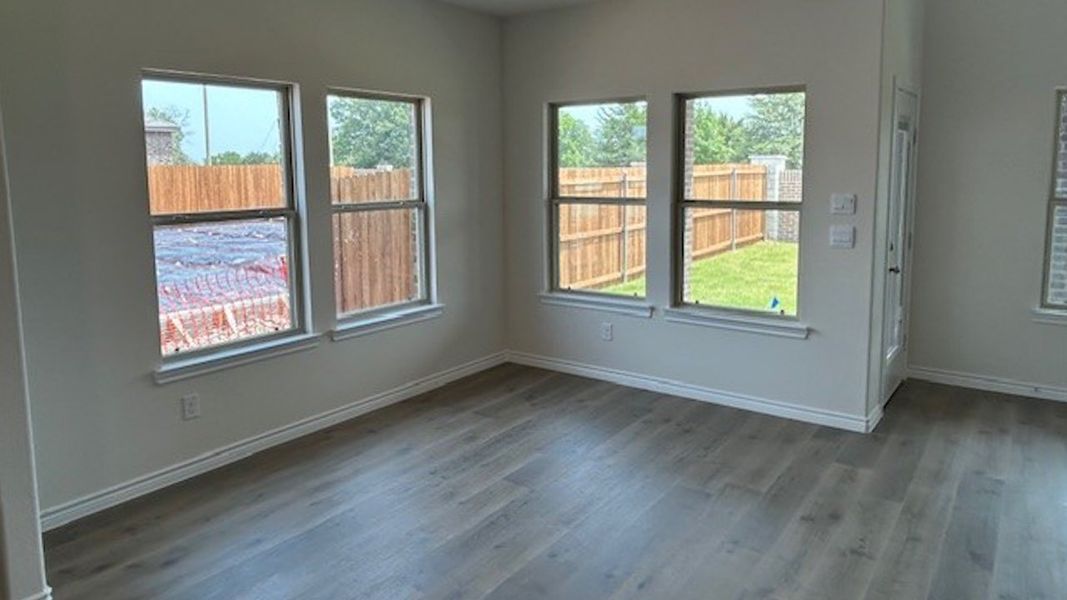 Spacious, unfurnished interior of a new home in Liberty Crossing, Royse City (Image 6).
