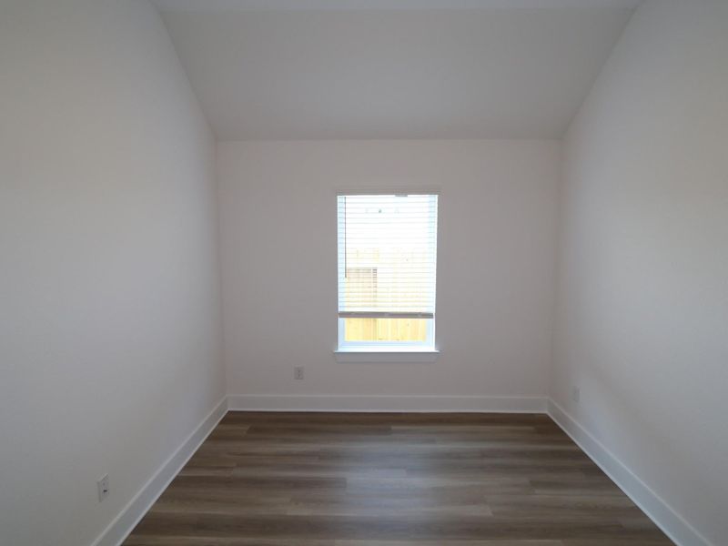Spacious, unfurnished interior of a new home in Lago Mar, Santa Fe (Image 8). Spacious, unfurnished interior of a new home in Lago Mar, Santa Fe (Image 8).