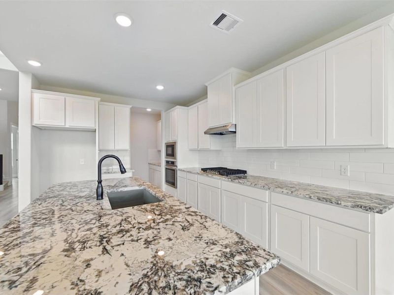 Image 42 of a home in Lago Mar.