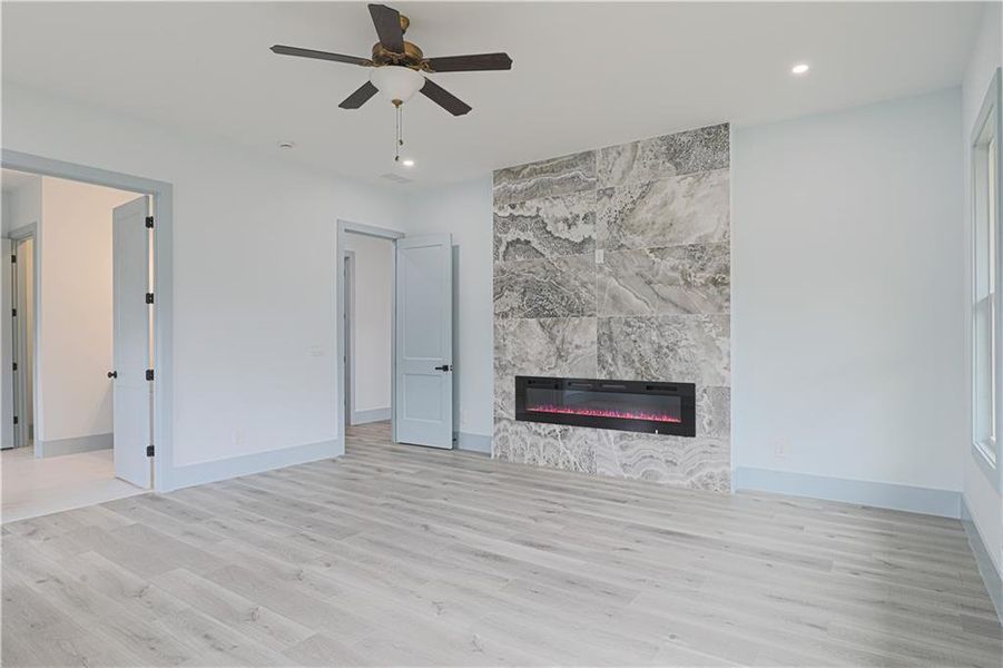Spacious, unfurnished interior of a new home in , Maysville (Image 32).
