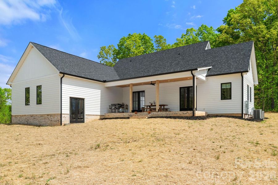 Exterior details and patio area of a home in , Rockwell (Image 22).