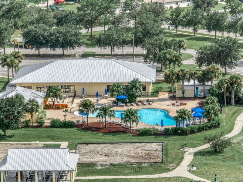 Community amenities in , Sebring (Image 32).