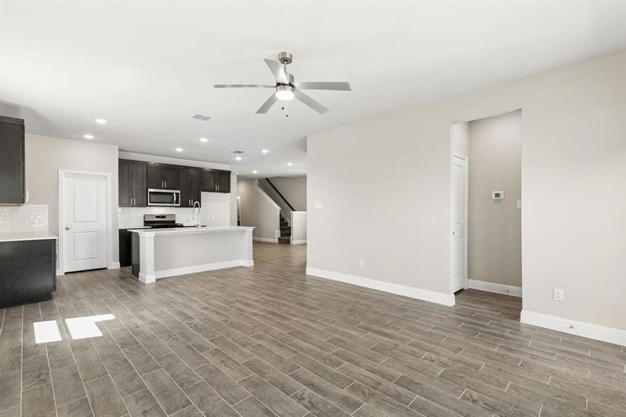Spacious, unfurnished interior of a new home in Bellagio, Forney (Image 13).