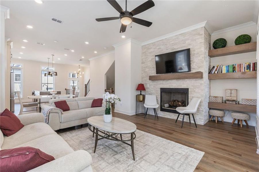 Furnished interior view inside a new home in , Peachtree Corners (Image 32). Furnished interior view inside a new home in , Peachtree Corners (Image 32).