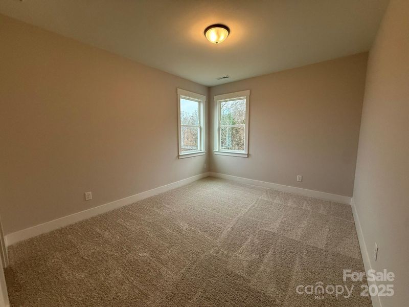 Spacious, unfurnished interior of a new home in Robinson Oaks, Gastonia (Image 16).