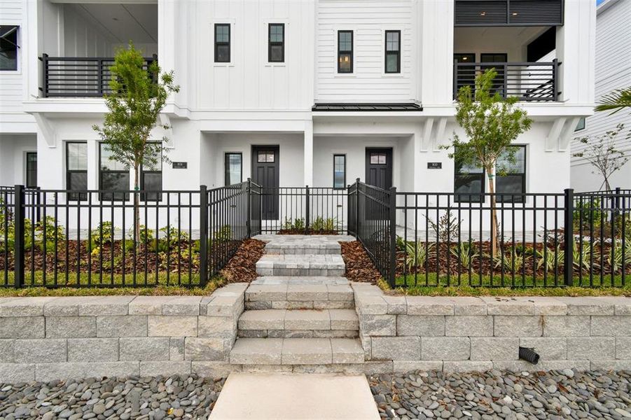 Exterior details and patio area of a home in , Sarasota (Image 4).