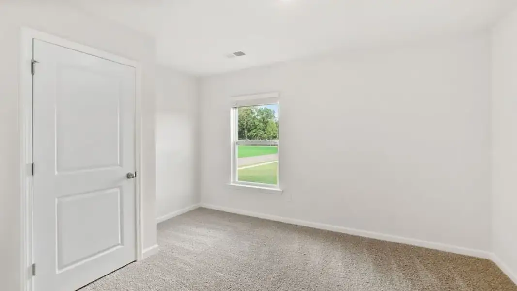 Spacious, unfurnished interior of a new home in Durbin Meadows, Fountain Inn (Image 23).