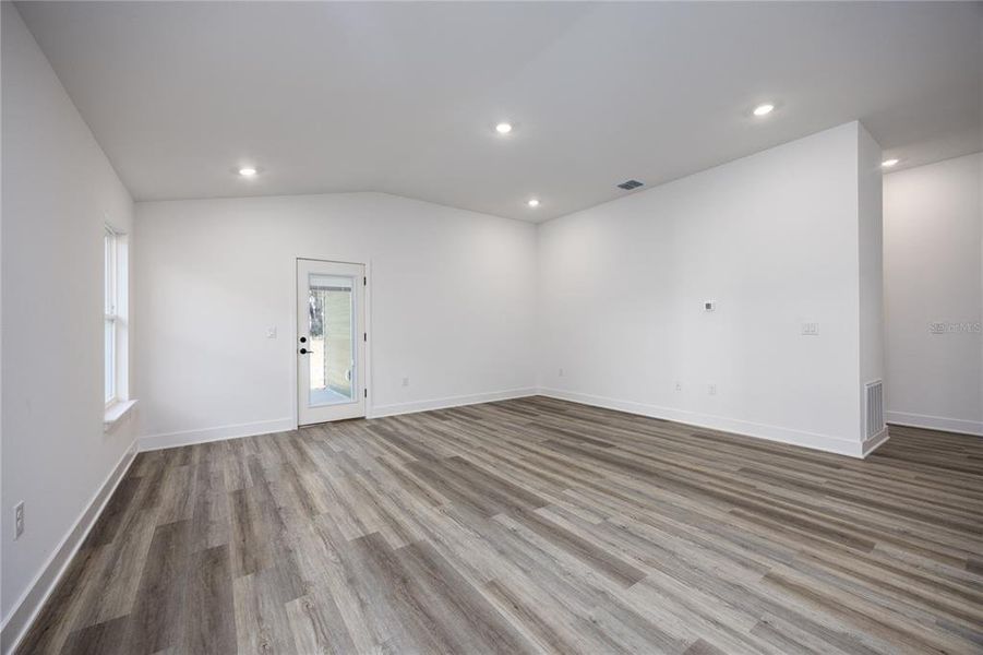 Spacious, unfurnished interior of a new home in , Newberry (Image 25).