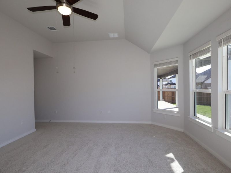 Spacious, unfurnished interior of a new home in Barksdale, Leander (Image 23).