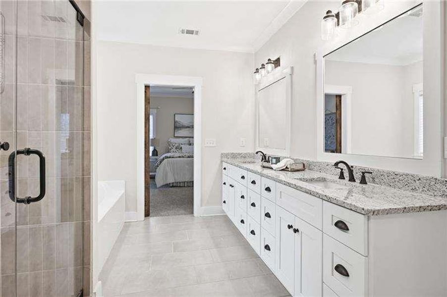 Furnished interior view inside a new home in , Dallas (Image 10).