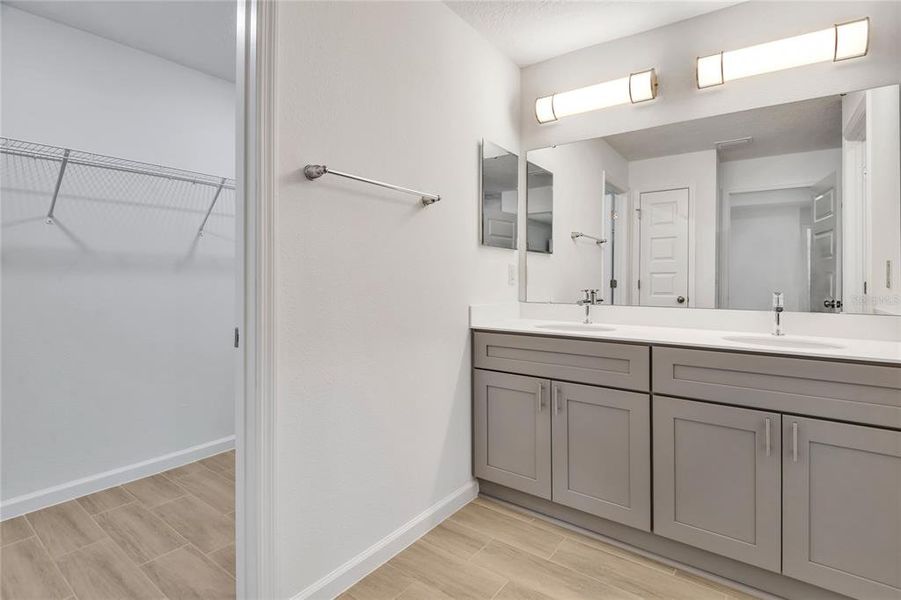 Furnished interior view inside a new home in , Kissimmee (Image 7).