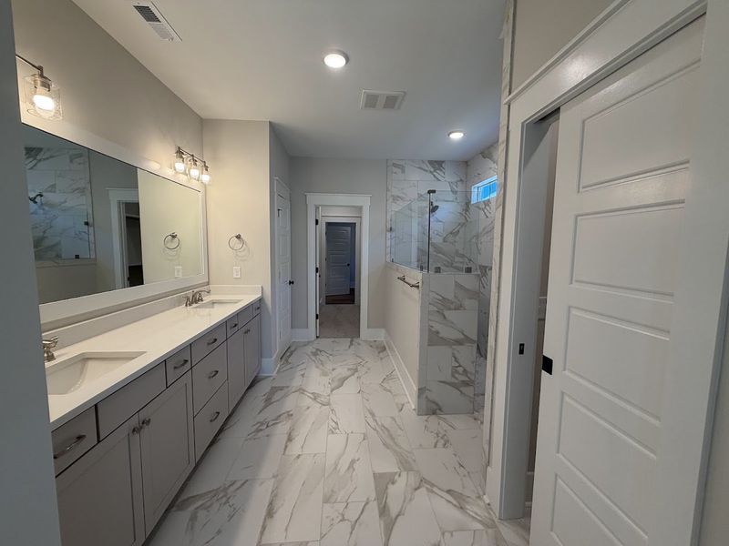 Furnished interior view inside a new home in Riverside Cove, Wilmington (Image 9).