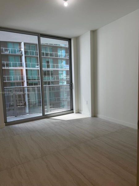 Spacious, unfurnished interior of a new home in , Miami (Image 14).