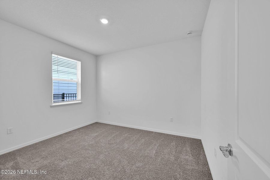 Spacious, unfurnished interior of a new home in Hyland Trail, Green Cove Springs (Image 24).