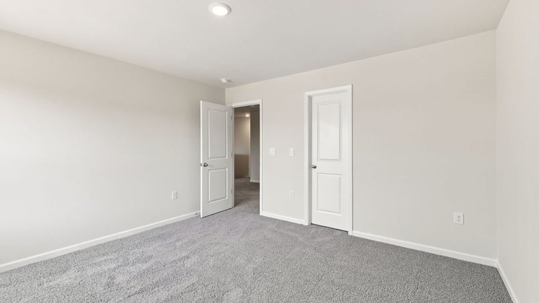 Spacious, unfurnished interior of a new home in Baxter Village, Boiling Springs (Image 31).
