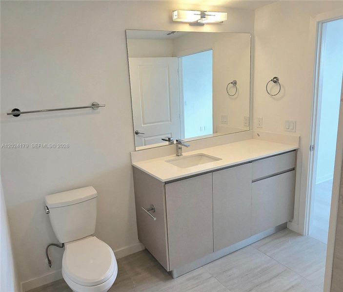 Furnished interior view inside a new home in , Orlando (Image 12).
