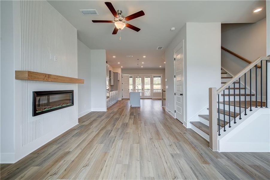 Spacious, unfurnished interior of a new home in Barrett Pointe, Kennesaw (Image 19).