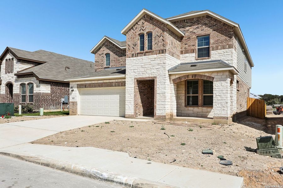 Image 47 of a home in Fox Falls.
