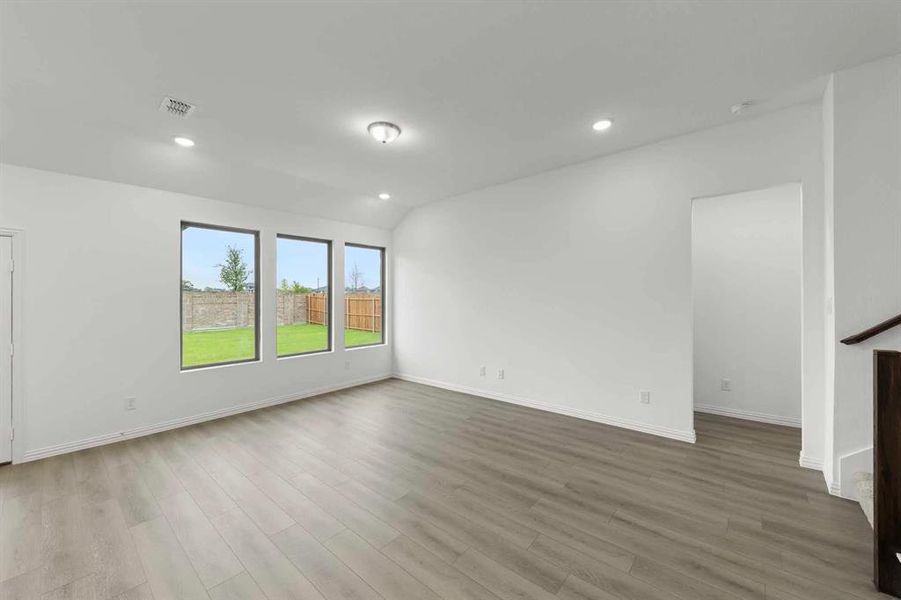 Spacious, unfurnished interior of a new home in Meadow Park, Melissa (Image 16). Spacious, unfurnished interior of a new home in Meadow Park, Melissa (Image 16).