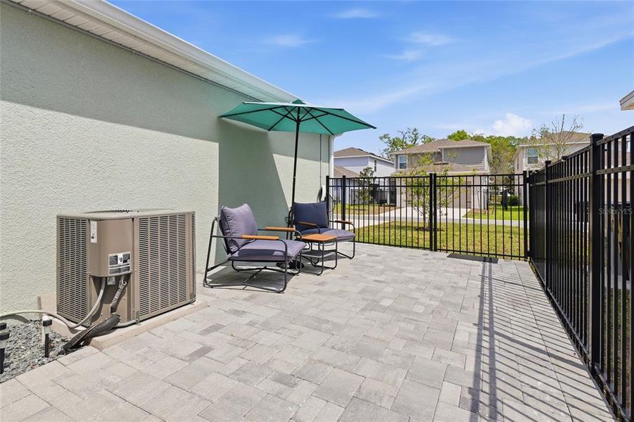 Exterior details and patio area of a home in Winding Meadows, Apopka (Image 3).
