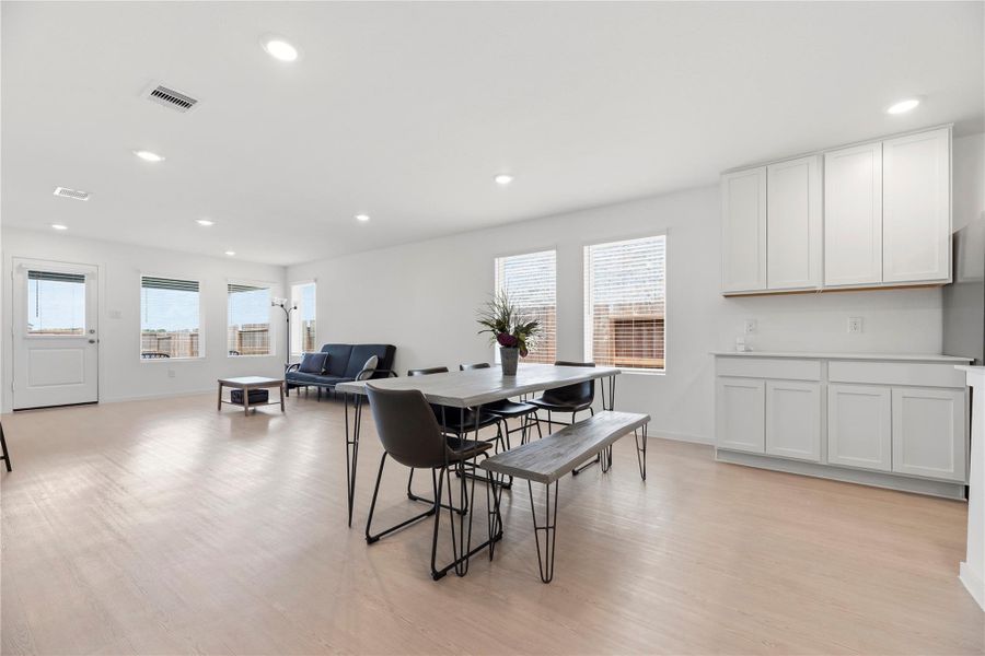 Dining area between the kitchen and family room.