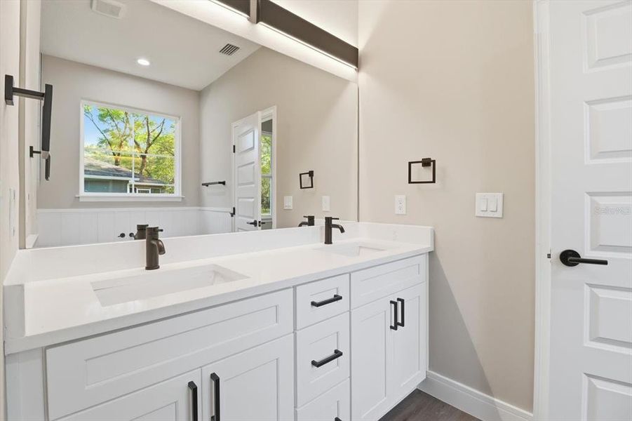 Furnished interior view inside a new home in , Dunnellon (Image 12).