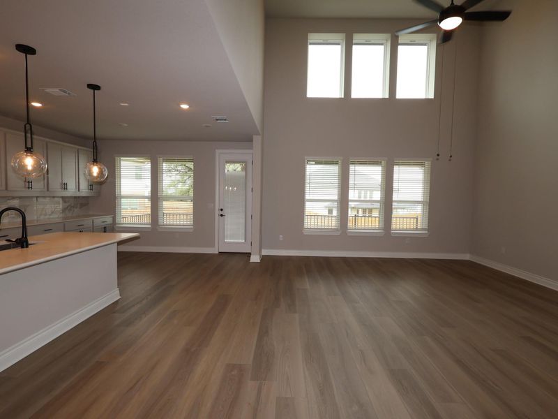 Spacious, unfurnished interior of a new home in Edgewood, Leander (Image 27). Spacious, unfurnished interior of a new home in Edgewood, Leander (Image 27).