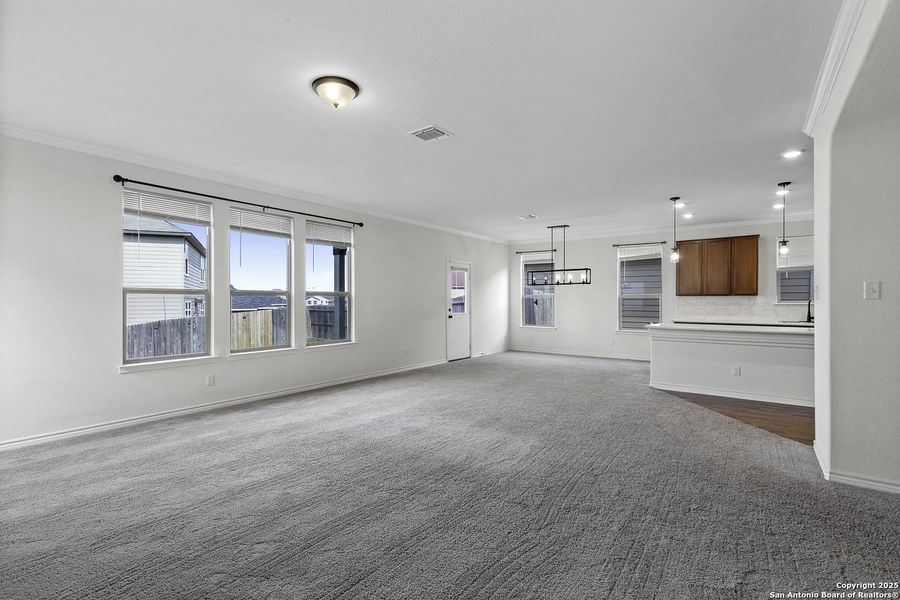 Spacious, unfurnished interior of a new home in Knox Ridge, Converse (Image 16).