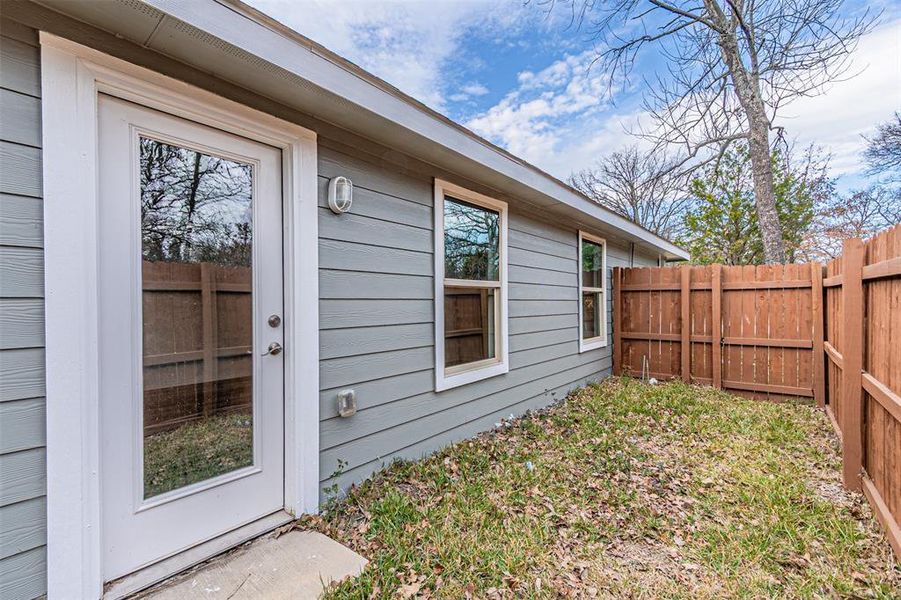 Exterior details and patio area of a home in , Mabank (Image 22).