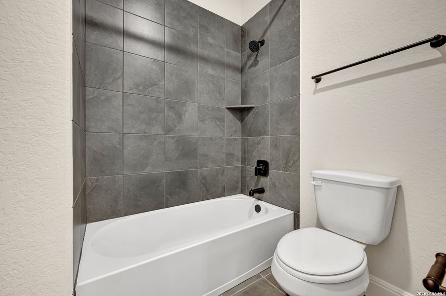 Furnished interior view inside a new home in Davis Ranch 60', San Antonio (Image 6). Furnished interior view inside a new home in Davis Ranch 60', San Antonio (Image 6).