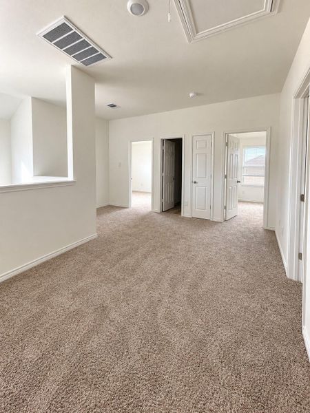 Spacious, unfurnished interior of a new home in , Dayton (Image 11).