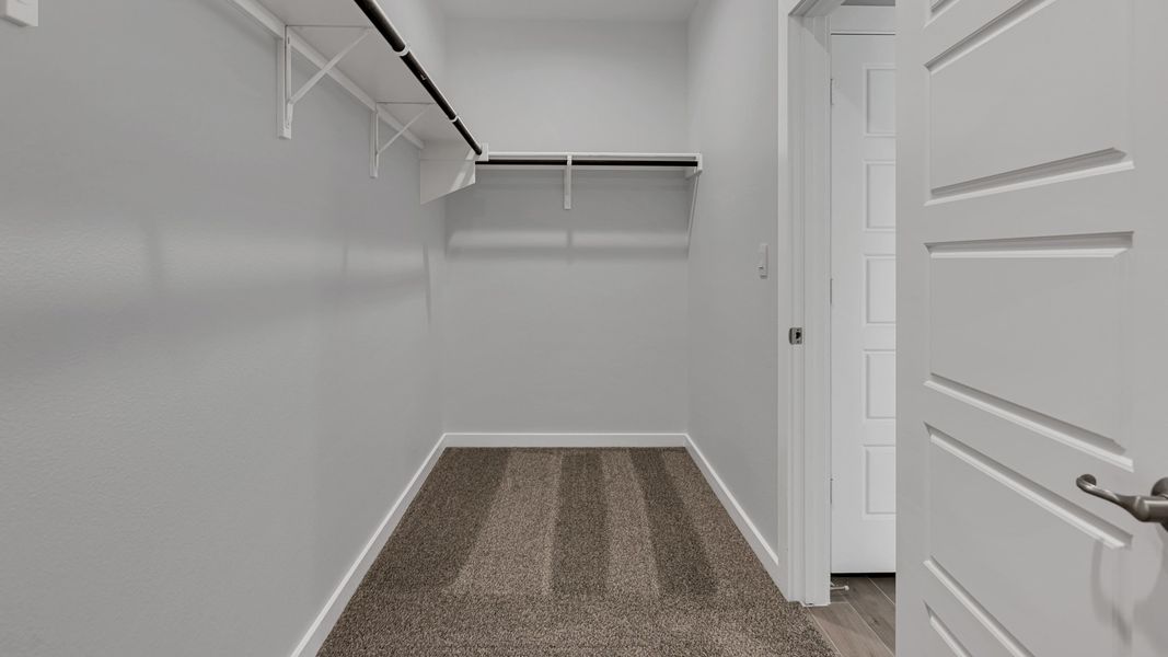 Spacious, unfurnished interior of a new home in Northwest Passage, Midland (Image 15). Spacious, unfurnished interior of a new home in Northwest Passage, Midland (Image 15).