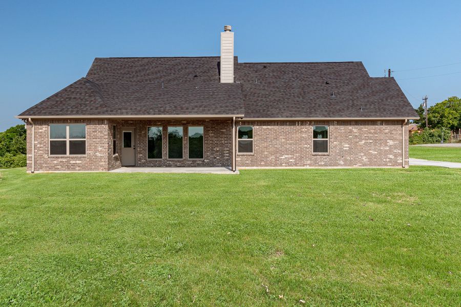 Representative exterior details of a home built from the The Sydney by Doug Parr Custom Homes in Honeysuckle Ranch, Paradise (Image 4).