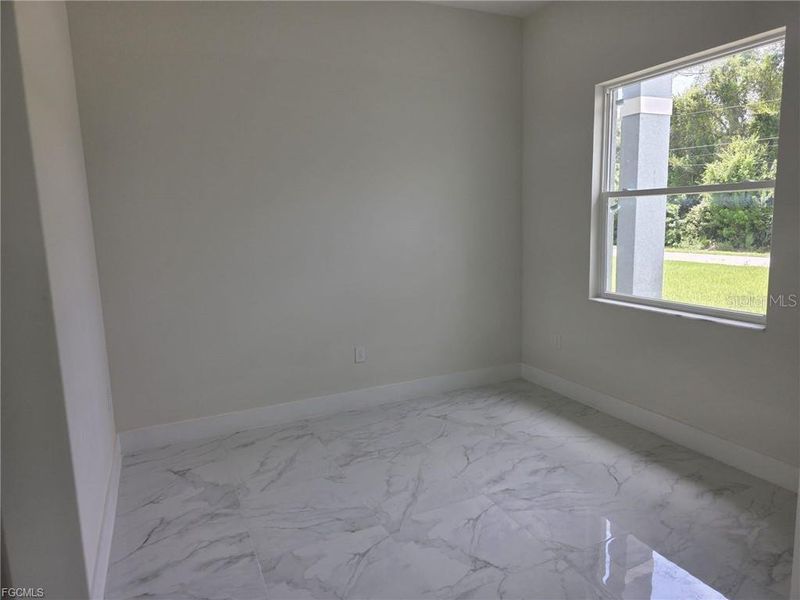 Spacious, unfurnished interior of a new home in , Fort Myers (Image 12).
