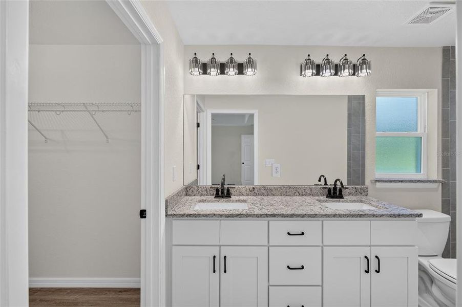 Furnished interior view inside a new home in , Ocklawaha (Image 8).