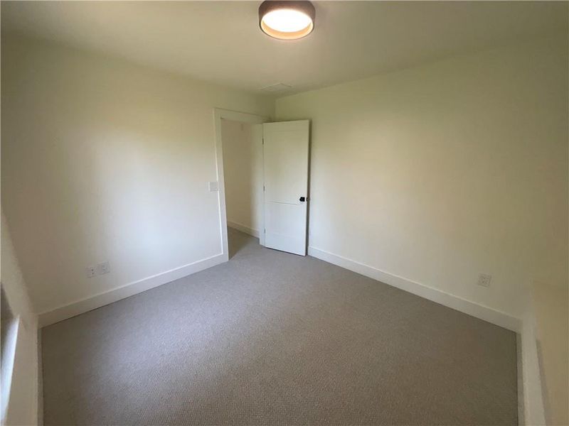 Spacious, unfurnished interior of a new home in , Lawrenceville (Image 30).