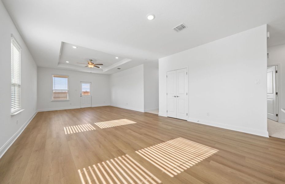 Spacious, unfurnished interior of a new home in Patterson Ranch, Georgetown (Image 35). Spacious, unfurnished interior of a new home in Patterson Ranch, Georgetown (Image 35).