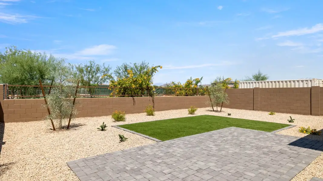 Exterior details and patio area of a home in Aloravita, Peoria (Image 26).