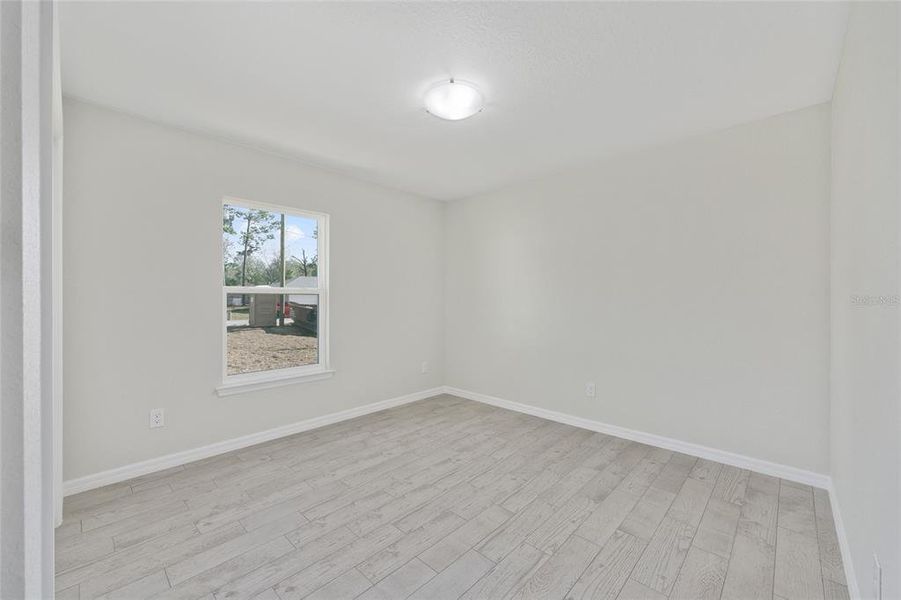 Spacious, unfurnished interior of a new home in , Ocala (Image 25).