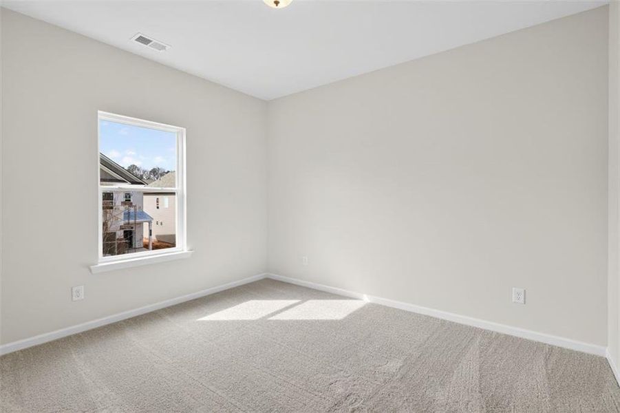 Spacious, unfurnished interior of a new home in Sanders Park, Austell (Image 35).