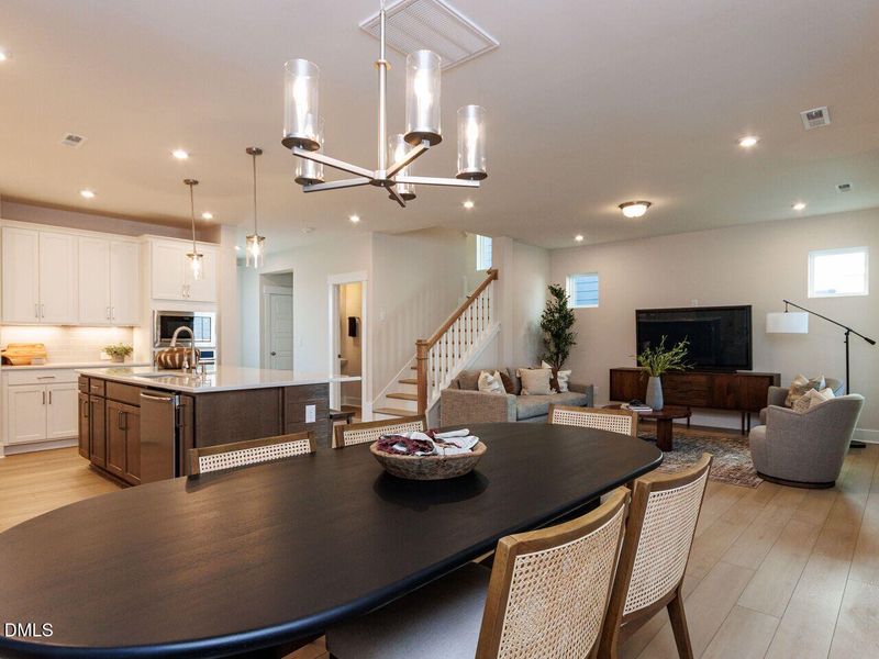 015-1280x960-dining-room