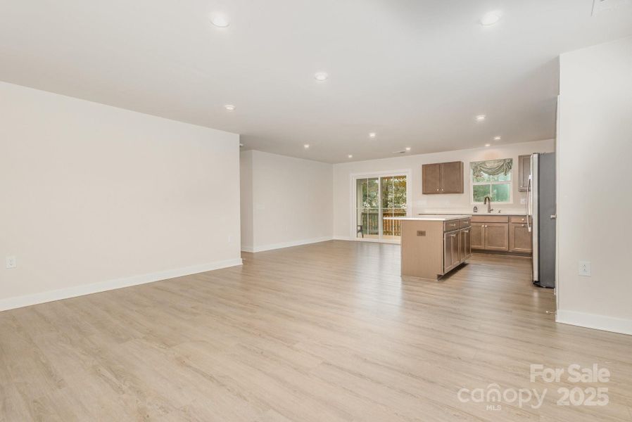 Spacious, unfurnished interior of a new home in , Greenville (Image 21).